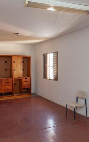Casa à venda com 252m², 3 quartos e 4 vagasQuarto Suíte