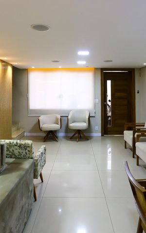 Casa à venda com 110m², 3 quartos e 2 vagas Casa à venda com 110m², 3 quartos e 2 vagassala