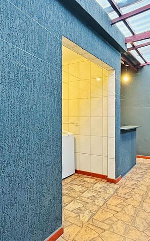 Casa para alugar com 138m², 2 quartos e 2 vagas Casa para alugar com 138m², 2 quartos e 2 vagasÁrea de Serviço