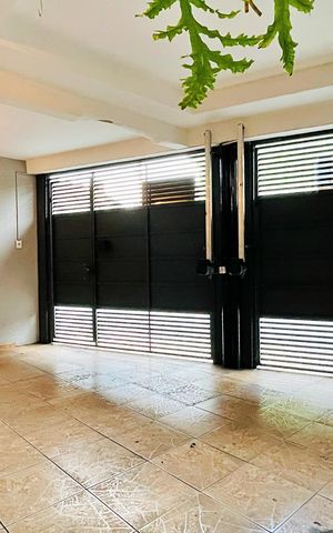 Casa para alugar com 138m², 2 quartos e 2 vagas Casa para alugar com 138m², 2 quartos e 2 vagasGaragem