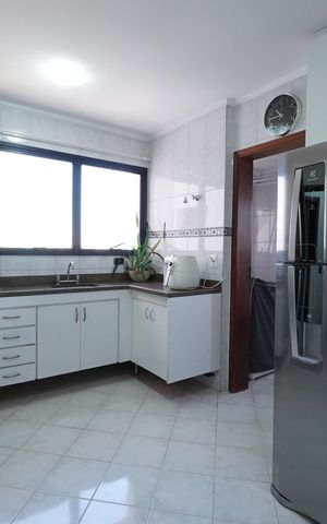 Apartamento para alugar com 118m², 3 quartos e 2 vagasCozinha