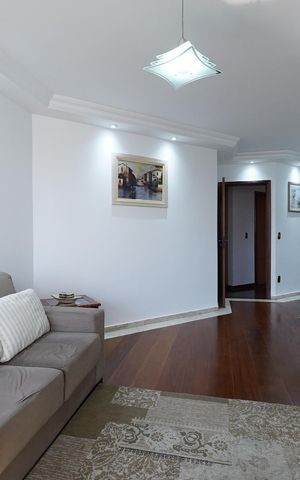 Apartamento para alugar com 118m², 3 quartos e 2 vagasSala