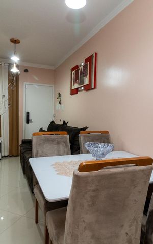 Casa à venda com 90m², 2 quartos e 2 vagasSala