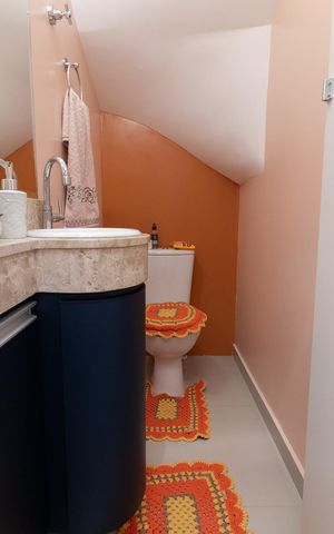 Casa à venda com 90m², 2 quartos e 2 vagasLavabo