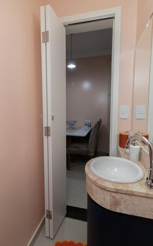 Casa à venda com 90m², 2 quartos e 2 vagasLavabo