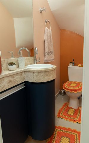 Casa à venda com 90m², 2 quartos e 2 vagasLavabo