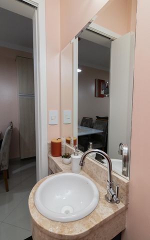 Casa à venda com 90m², 2 quartos e 2 vagasLavabo