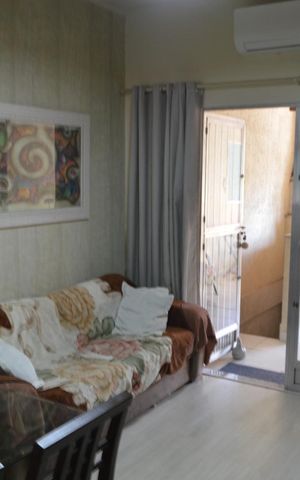 Casa à venda com 158m², 4 quartos e 1 vaga Casa à venda com 158m², 4 quartos e 1 vagaSala - Casa 2