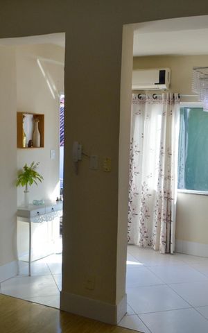Casa à venda com 158m², 4 quartos e 1 vaga Casa à venda com 158m², 4 quartos e 1 vagaSala - Casa 1