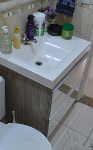 Casa de condomínio à venda com 78m², 2 quartos e 1 vaga Casa de condomínio à venda com 78m², 2 quartos e 1 vagaBanheiro