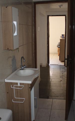 Casa à venda com 100m², 3 quartos e 2 vagasBanheiro