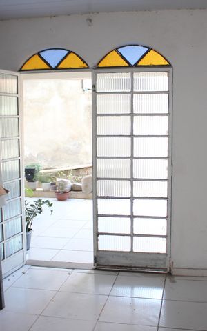 Casa à venda com 100m², 3 quartos e 2 vagasSala