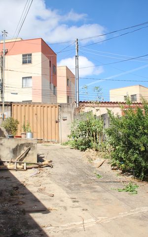 Casa à venda com 100m², 3 quartos e 2 vagasQuintal