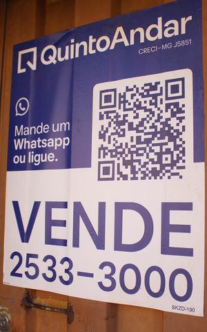 Casa à venda com 100m², 3 quartos e 2 vagasFachada / Plaquinha Instalada