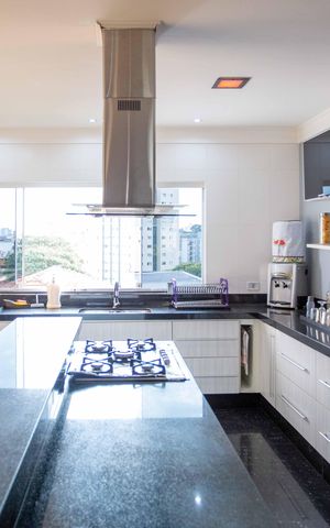 Casa à venda com 152m², 3 quartos e 2 vagasCozinha