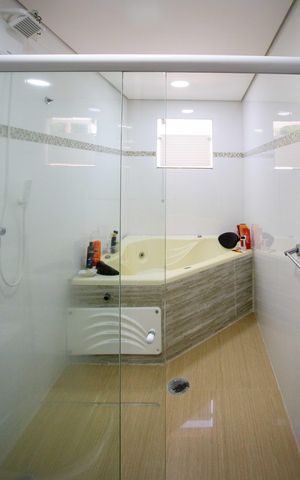 Casa à venda com 152m², 3 quartos e 2 vagasBanheiro da Suíte 1