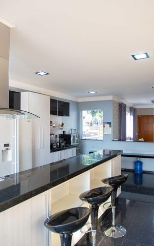 Casa à venda com 152m², 3 quartos e 2 vagasCozinha