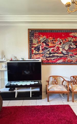 Casa à venda com 128m², 4 quartos e 4 vagas Casa à venda com 128m², 4 quartos e 4 vagasSala - Sala de Jantar