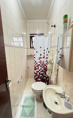 Casa à venda com 128m², 4 quartos e 4 vagas Casa à venda com 128m², 4 quartos e 4 vagasBanheiro