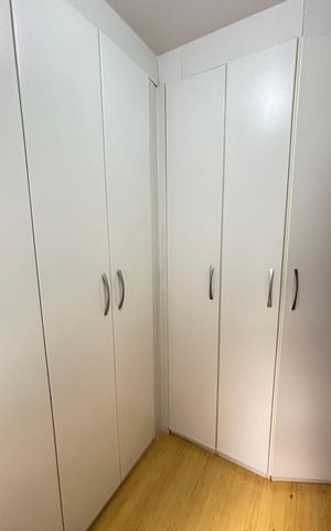 Casa à venda com 128m², 4 quartos e 4 vagas Casa à venda com 128m², 4 quartos e 4 vagasCloset da Suíte 1