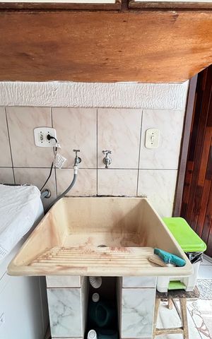Casa à venda com 128m², 4 quartos e 4 vagas Casa à venda com 128m², 4 quartos e 4 vagasÁrea de Serviço