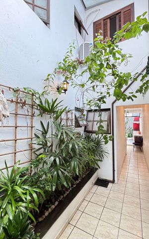 Casa à venda com 128m², 4 quartos e 4 vagas Casa à venda com 128m², 4 quartos e 4 vagasCorredor