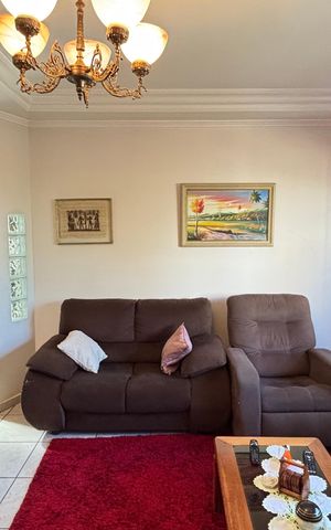 Casa à venda com 128m², 4 quartos e 4 vagas Casa à venda com 128m², 4 quartos e 4 vagasSala - Sala de Jantar