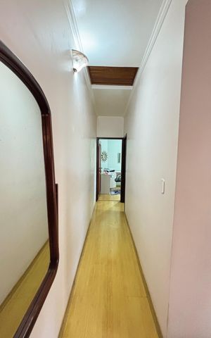 Casa à venda com 128m², 4 quartos e 4 vagas Casa à venda com 128m², 4 quartos e 4 vagasCorredor