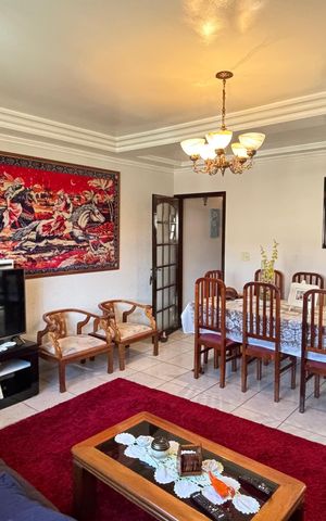 Casa à venda com 128m², 4 quartos e 4 vagas Casa à venda com 128m², 4 quartos e 4 vagasSala - Sala de Jantar