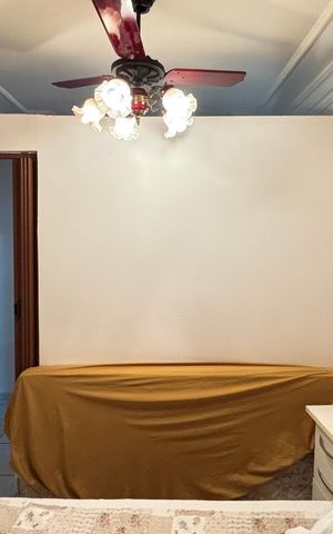 Casa à venda com 128m², 4 quartos e 4 vagas Casa à venda com 128m², 4 quartos e 4 vagasQuarto