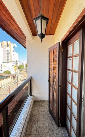 Casa à venda com 128m², 4 quartos e 4 vagas Casa à venda com 128m², 4 quartos e 4 vagasSuite 1 Varanda