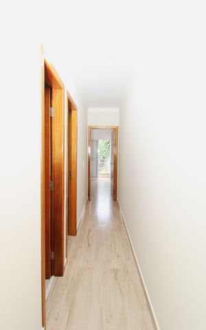 Casa à venda com 150m², 3 quartos e 3 vagasCorredor - Quartos
