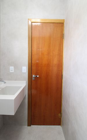 Casa à venda com 150m², 3 quartos e 3 vagasBanheiro da Suíte