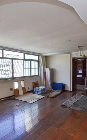 Apartamento à venda com 208m², 4 quartos e 1 vaga Apartamento à venda com 208m², 4 quartos e 1 vagaSala
