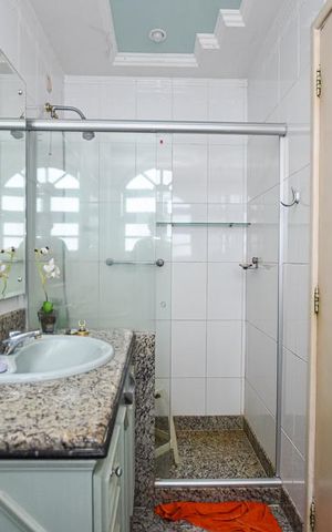 Apartamento à venda com 208m², 4 quartos e 1 vaga Apartamento à venda com 208m², 4 quartos e 1 vagaBanheiro da Suíte
