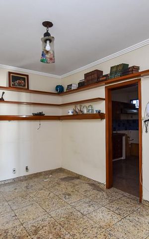 Apartamento à venda com 208m², 4 quartos e 1 vaga Apartamento à venda com 208m², 4 quartos e 1 vagaSala