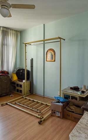 Apartamento à venda com 208m², 4 quartos e 1 vaga Apartamento à venda com 208m², 4 quartos e 1 vagaSuíte