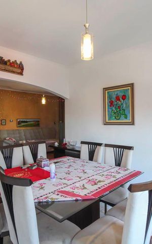 Casa para alugar com 250m², 3 quartos e 2 vagas Casa para alugar com 250m², 3 quartos e 2 vagasSala de Jantar