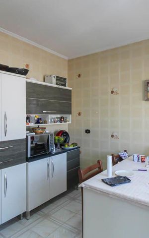 Casa para alugar com 250m², 3 quartos e 2 vagas Casa para alugar com 250m², 3 quartos e 2 vagasCozinha
