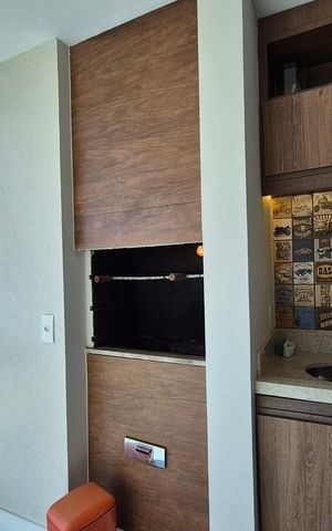 Apartamento à venda com 95m², 2 quartos e 2 vagas Apartamento à venda com 95m², 2 quartos e 2 vagasDetalhe da Varanda