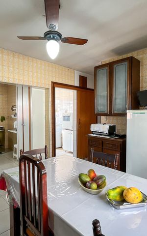 Casa à venda com 225m², 3 quartos e 5 vagas Casa à venda com 225m², 3 quartos e 5 vagasCozinha