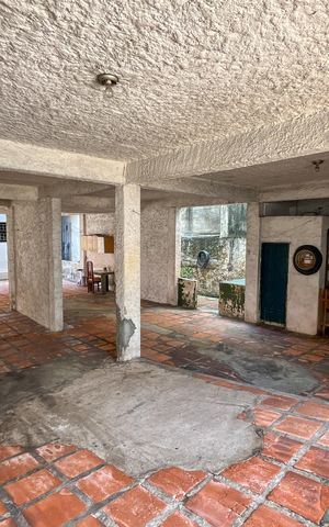 Casa à venda com 225m², 3 quartos e 5 vagas Casa à venda com 225m², 3 quartos e 5 vagasQuintal/Garagem