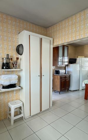 Casa à venda com 225m², 3 quartos e 5 vagas Casa à venda com 225m², 3 quartos e 5 vagasCozinha