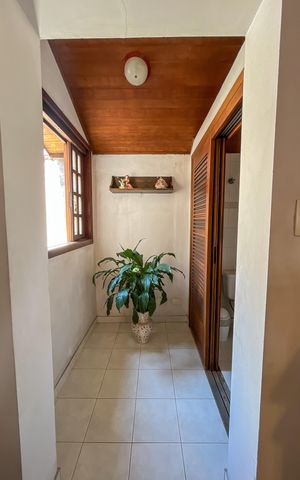 Casa à venda com 225m², 3 quartos e 5 vagas Casa à venda com 225m², 3 quartos e 5 vagasLavabo