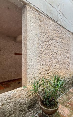 Casa à venda com 225m², 3 quartos e 5 vagas Casa à venda com 225m², 3 quartos e 5 vagasQuintal