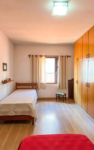 Casa à venda com 225m², 3 quartos e 5 vagas Casa à venda com 225m², 3 quartos e 5 vagasQuarto 2