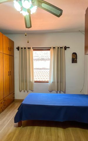Casa à venda com 225m², 3 quartos e 5 vagas Casa à venda com 225m², 3 quartos e 5 vagasQuarto 3