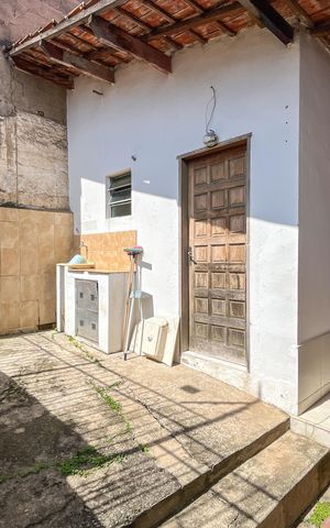 Casa à venda com 225m², 3 quartos e 5 vagas Casa à venda com 225m², 3 quartos e 5 vagasQuintal