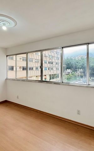 Apartamento à venda com 70m², 3 quartos e 1 vaga Apartamento à venda com 70m², 3 quartos e 1 vagaSala