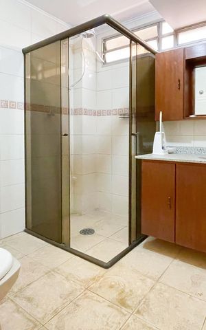 Apartamento à venda com 137m², 3 quartos e 1 vaga Apartamento à venda com 137m², 3 quartos e 1 vagaBanheiro 1